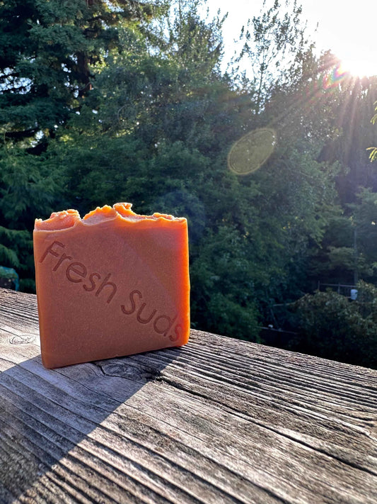 Forest Sunrise soap bar, infused with Gold Brazillian clay and a calming blend of pine, lavender, and patchouli, ideal for a peaceful and nourishing cleanse.